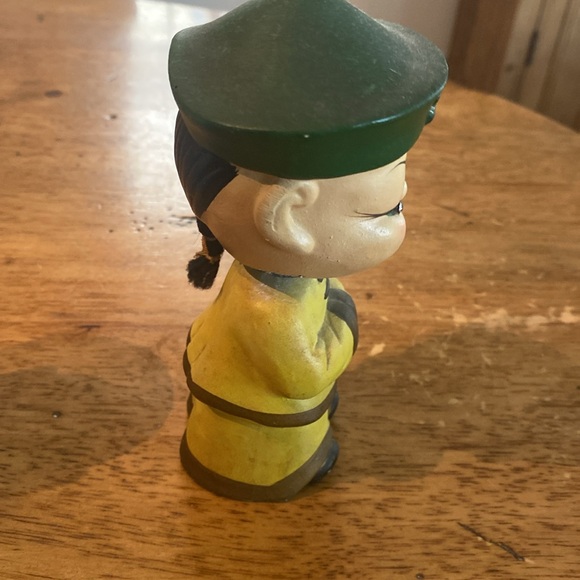 Antique Japanese bobble heads please note theirs some damage on the male. - Picture 8 of 8